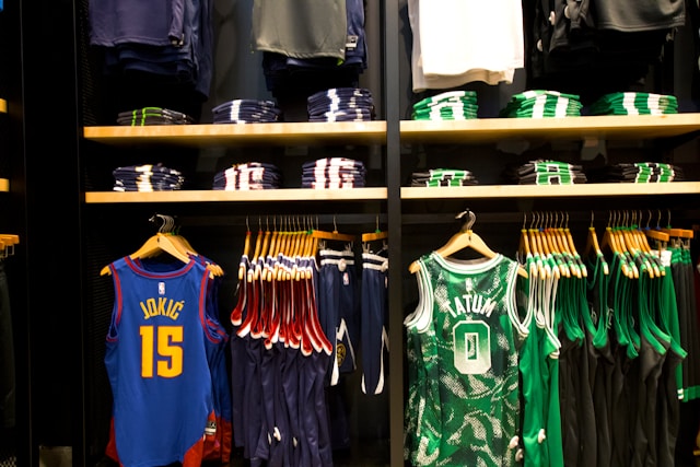 Catálogo digital sazonal para loja de roupas esportivas com vitrine online